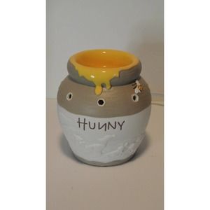 Scentsy Disney Winnie the Pooh Warmer **NEW IN BOX**